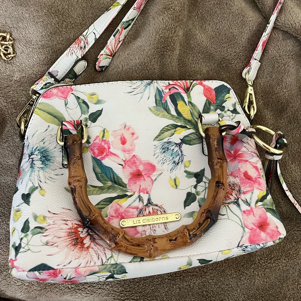 Liz Clairborne Crossbody Bamboo Floral handbag 🌸
